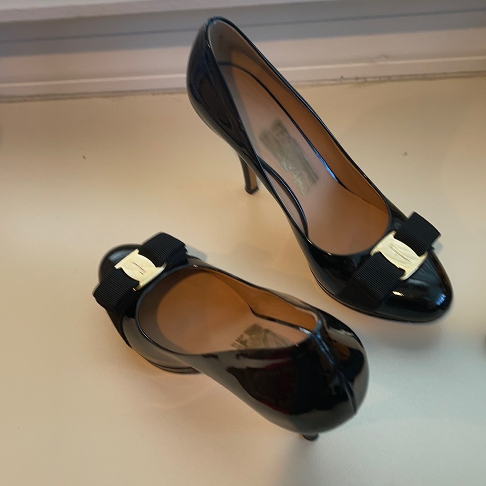 Salvatore Ferragamo Tina pumps